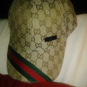 Gucci Ball cap (UNISEX)